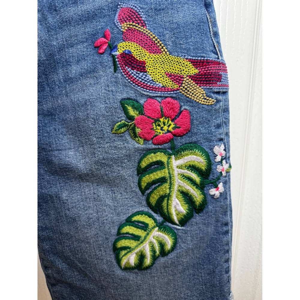 ‼️SALE‼️Johnny Was Jeanette Embroidered Bermuda Shorts High Rise Frayed Hem Blue - Picture 3 of 9